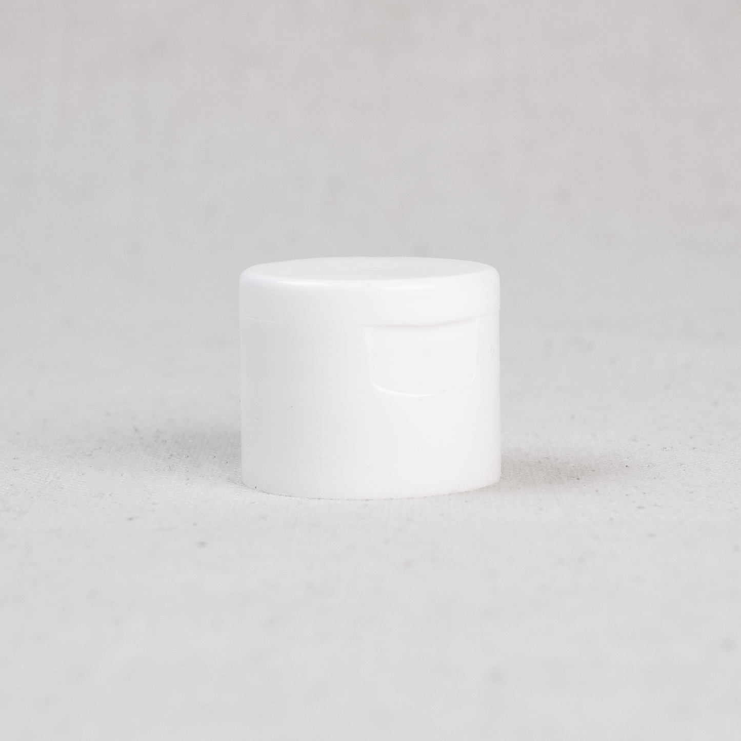 White Plastic 24/410 Hinged Flip-Top Snap Cap