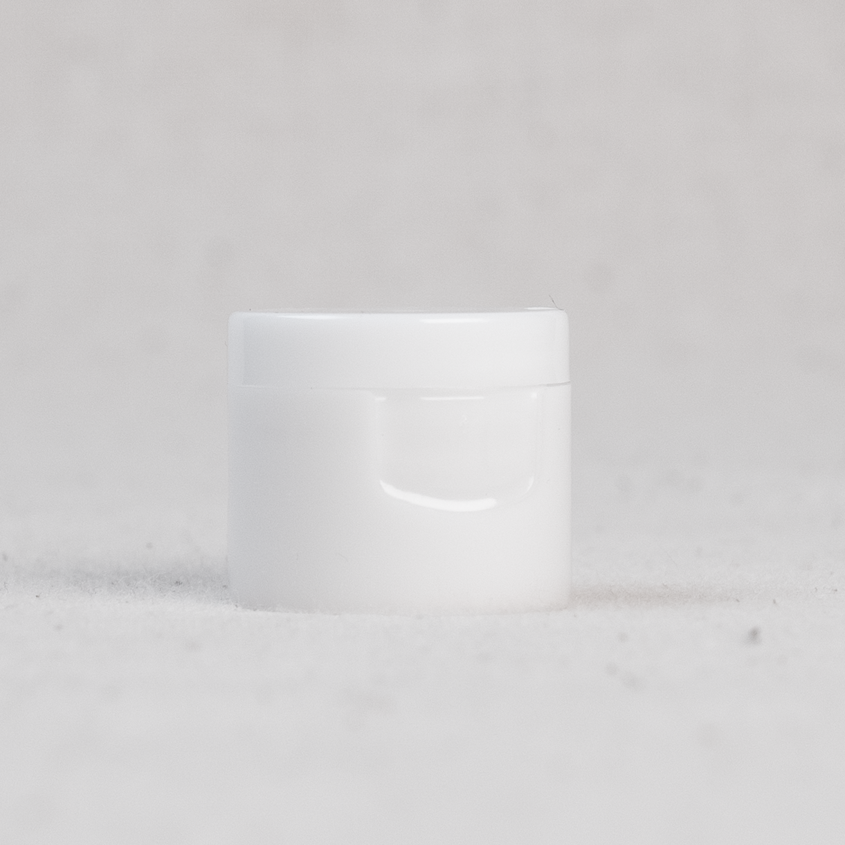 White Plastic 20/410 Hinged Flip-Top Snap Cap