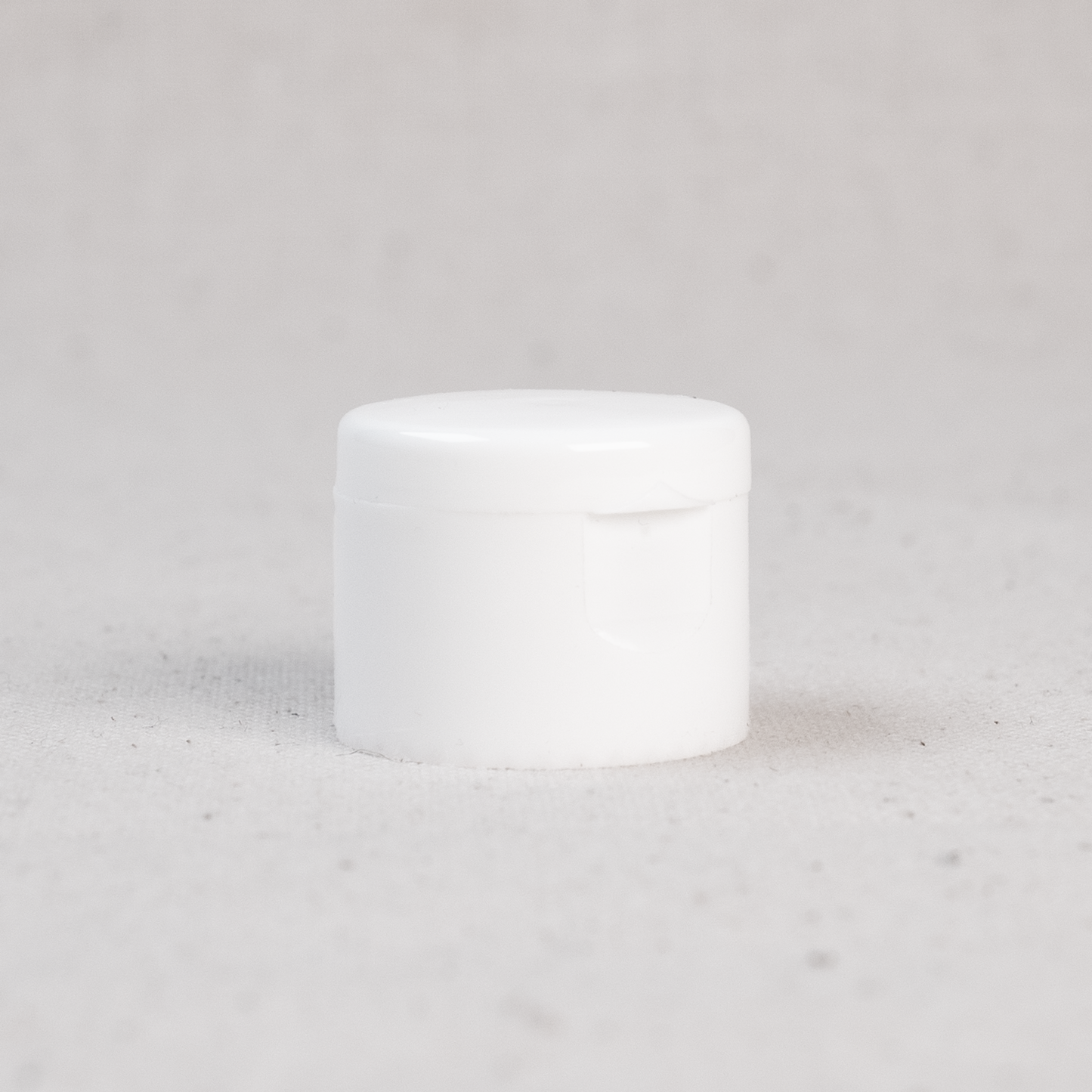 White Plastic 24/410 Hinged Flip-Top Snap Cap