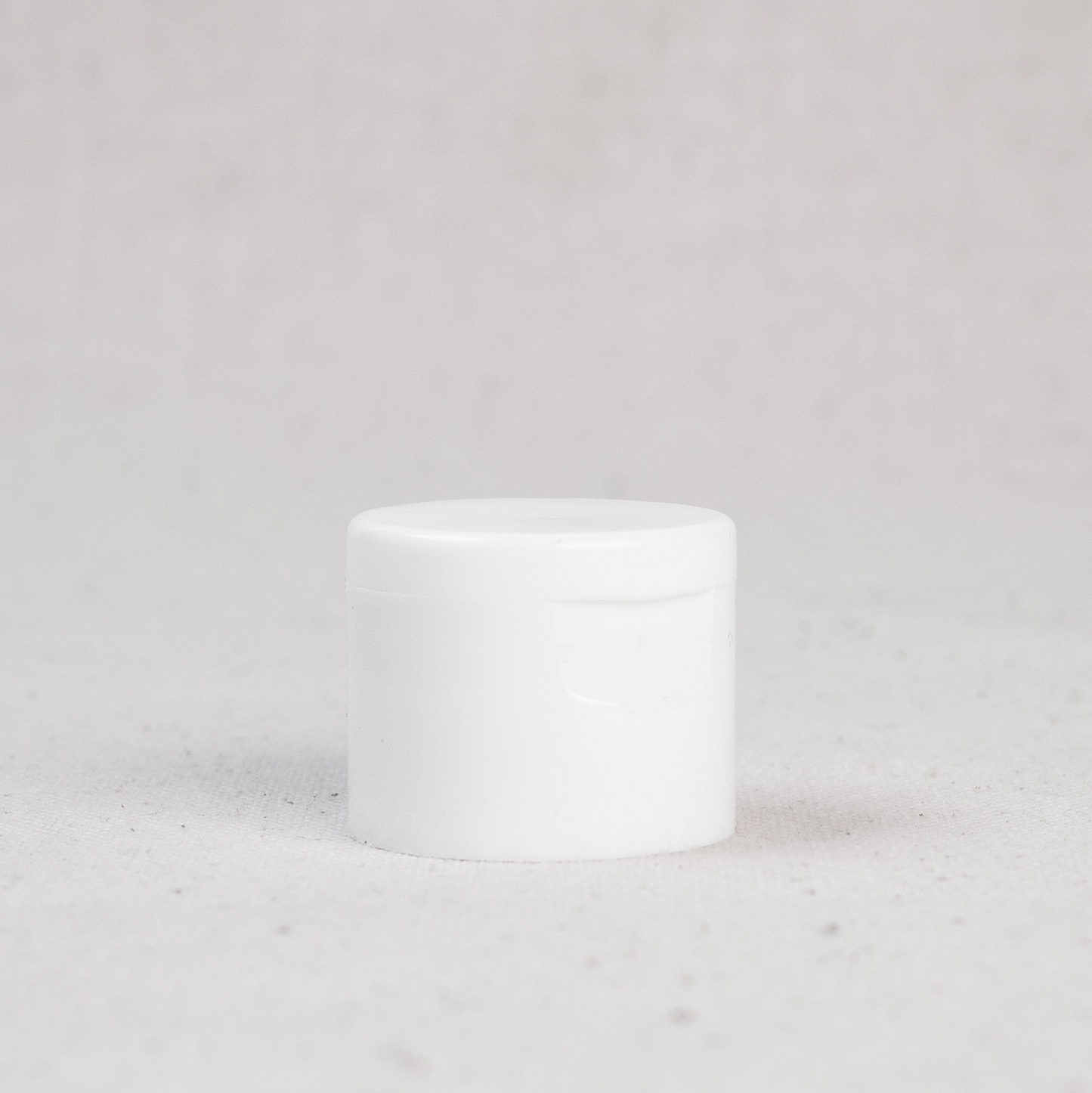 White Plastic 24/410 Hinged Flip-Top Snap Cap